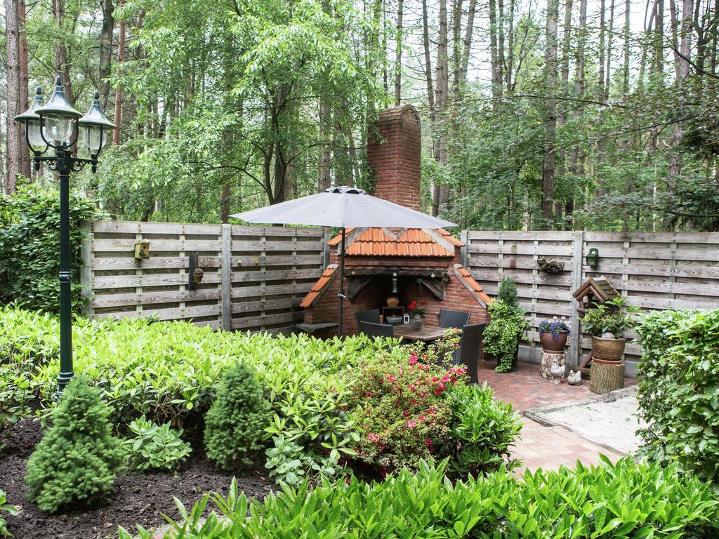 Вилла Luxurious Chalet In Oud Turnhout With Large Garden Ауд-Тюрнхаут Экстерьер фото